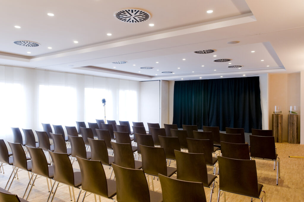 Bestuhlung im Tagungsraum